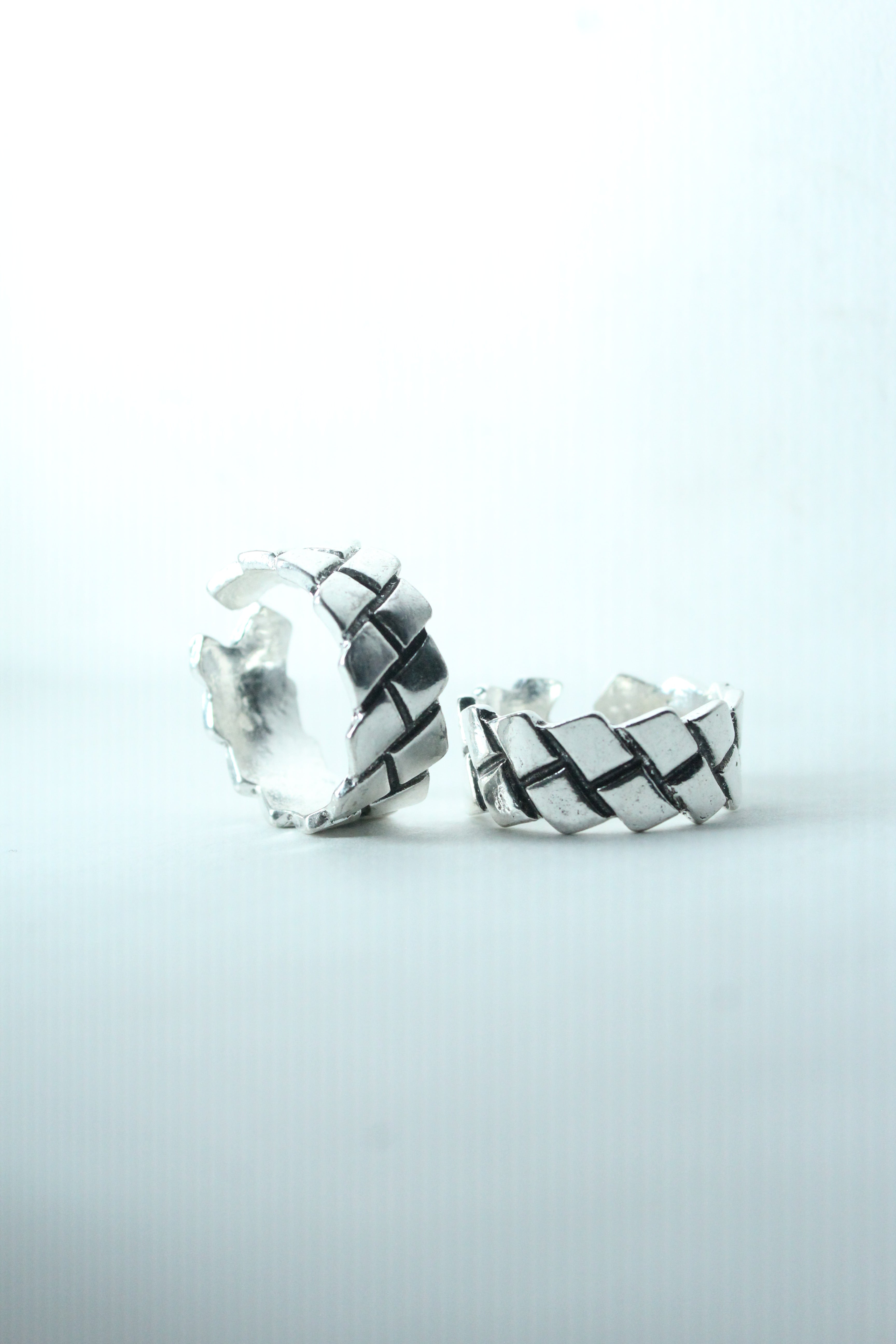 Arrow edge ring